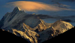 里昂在主场取得关键胜利，实力得到认可