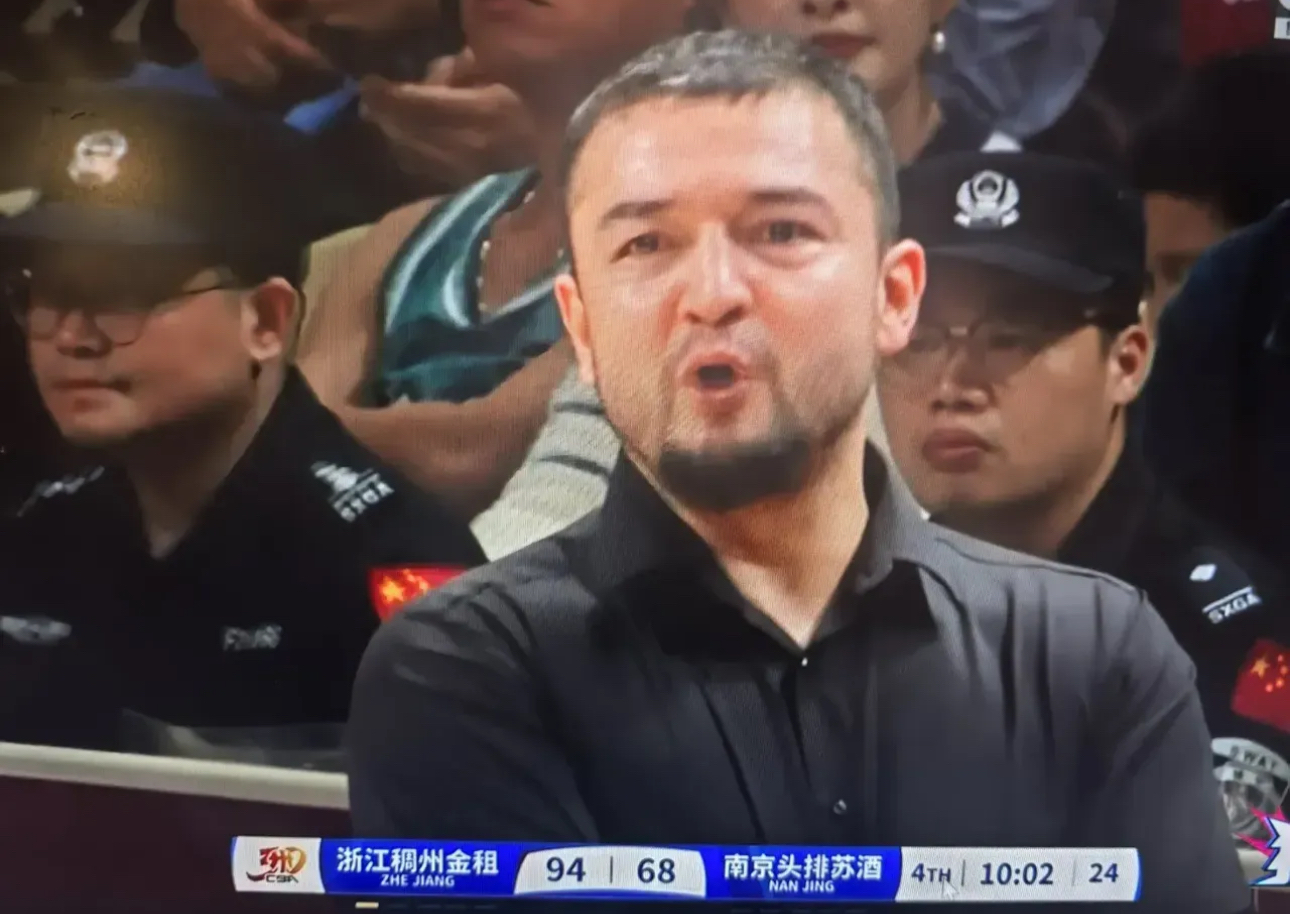 赛场上的风云变幻，惊险连连