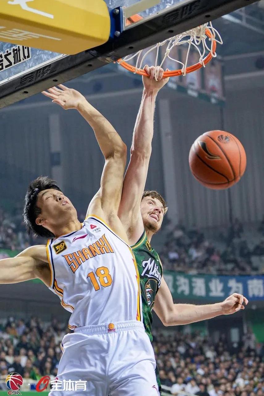 星空体育登录入口-关于客场逆袭，史特拉斯堡重振雄风的信息